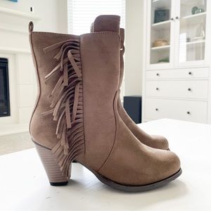 Steven Ella Taupe Mid-calf Boots with Fringe Detail HWXT05 B4